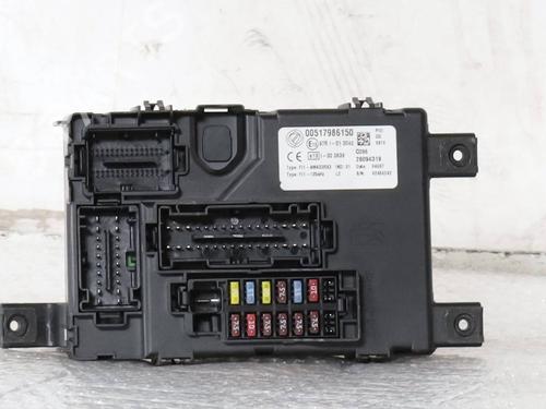 Used Fuse box Fuse box FIAT GRANDE PUNTO (199_) 1.2 (65 hp) 33616307 33616307