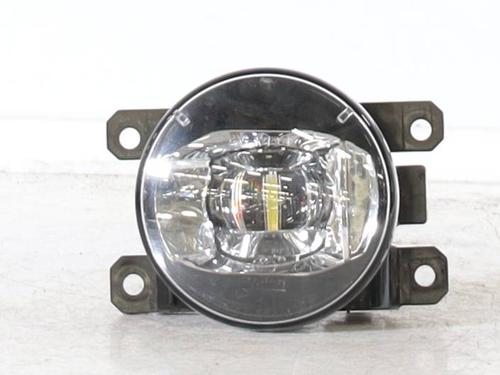 right-front-fog-light-jeep-renegade-suv-bu-b1-bv-2014-23965606 main image