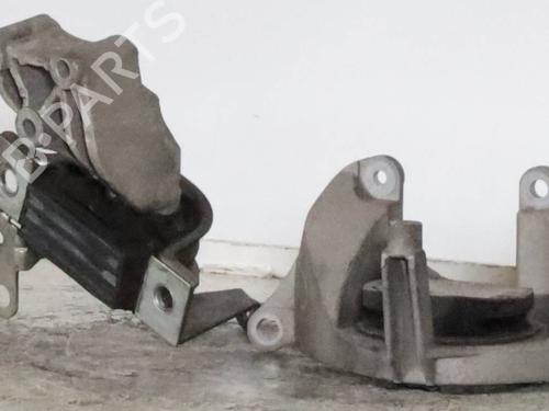 Used Engine mount Engine mount FIAT PUNTO (188_) 1.3 JTD 16V (70 hp) 28359868 28359868