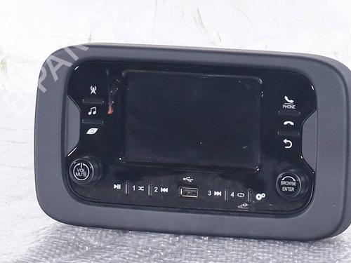 Used Radio Radio FIAT PANDA (312_, 319_) 1.0 Mild Hybrid (312.PYD1B) (69 hp) 31135851 31135851