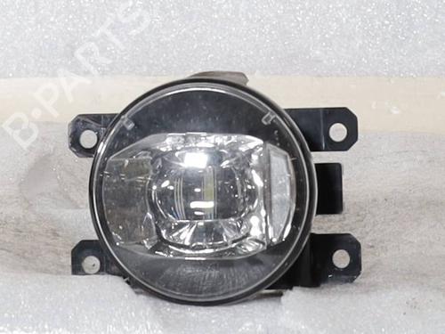 right-front-fog-light-jeep-renegade-suv-bu-b1-bv-2014-38590259 main image