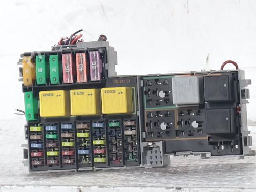 Used Fuse box Fuse box 36217361 36217361