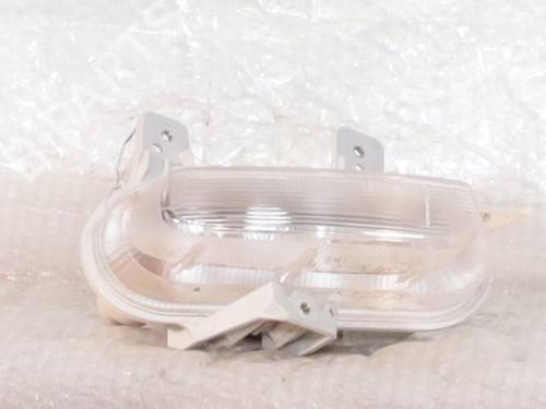 left-daytime-light-jeep-renegade-suv-bu-b1-bv-2014-39910586 main image