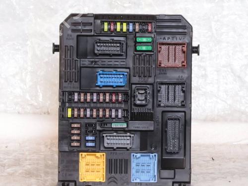 Used Fuse box Fuse box JEEP AVENGER (J2) 1.2 GSE T3 (101 hp) 40039860 40039860