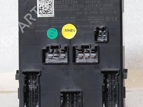Used Fuse box Fuse box 39403009 39403009
