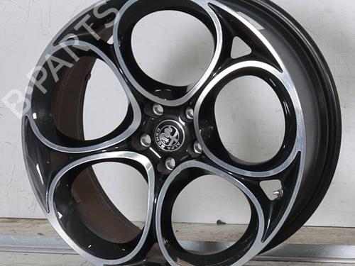 rim-alfa-romeo-giulia-952_-2015-26887866 main image