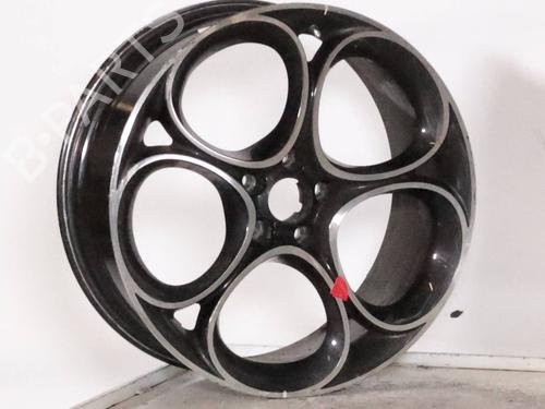 rim-alfa-romeo-giulia-952_-2015-28495197 main image