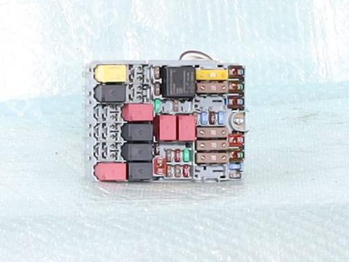 Used Fuse box Fuse box 38770243 38770243