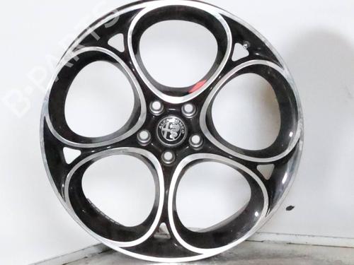 rim-alfa-romeo-giulia-952_-2015-28495230 main image