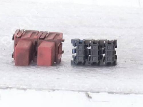 Used Fuse box Fuse box 36217680 36217680