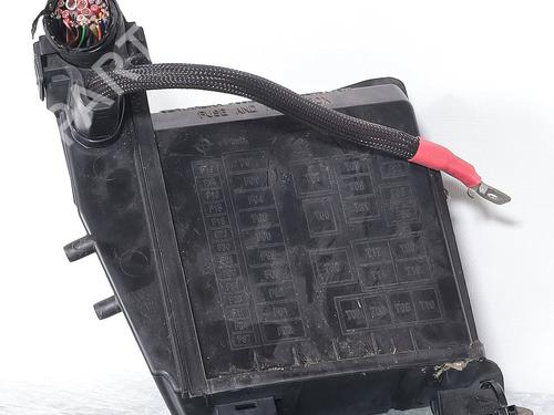 Used Fuse box Fuse box 39135310 39135310