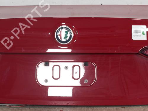 tailgate-alfa-romeo-giulia-952_-2015-27337838 main image