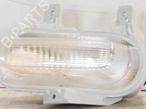 right-daytime-light-jeep-renegade-suv-bu-b1-bv-2014-23965542 main image