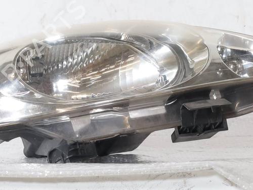 Højre forlygte PEUGEOT 107 (PM_, PN_) 1.0 (68 hp) 32029102