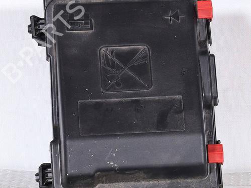 Used Fuse box Fuse box 39199302 39199302