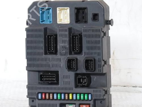 Used Fuse box Fuse box 36217593 36217593