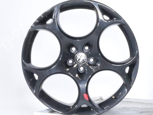 rim-alfa-romeo-stelvio-949_-2016-28582470 main image