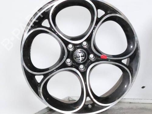 rim-alfa-romeo-giulia-952_-2015-28495229 main image