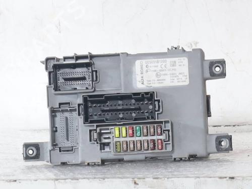 Used Fuse box Fuse box 36797968 36797968
