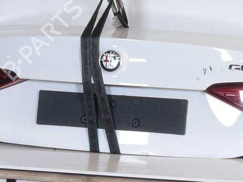 tailgate-alfa-romeo-giulia-952_-2015-28314309 main image