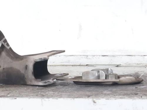 Used Engine mount Engine mount FIAT SEICENTO / 600 (187_) 1.1 (187AXB, 187AXB1A, 187AXC1A02) (54 hp) 33734209 33734209