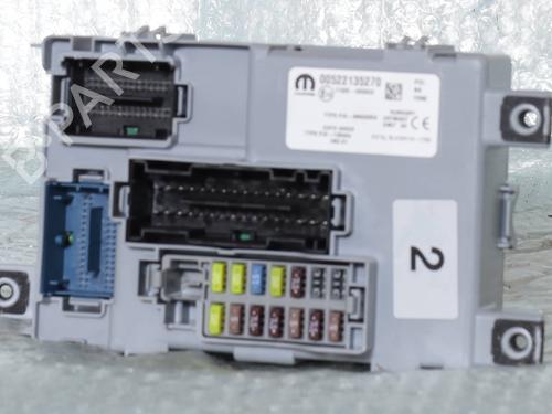 Used Fuse box Fuse box 39403369 39403369