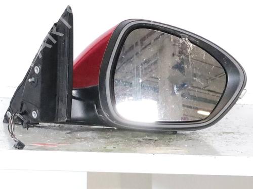 right-mirror-alfa-romeo-stelvio-949_-2016-33051019 main image