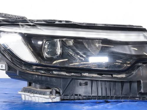 Used Right headlight Right headlight JEEP COMPASS (MP, M6, MV, M7) 1.3 (131 hp) 30443037 30443037