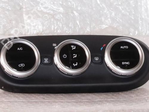 climate-control-fiat-500x-334_-2014-40071778 main image