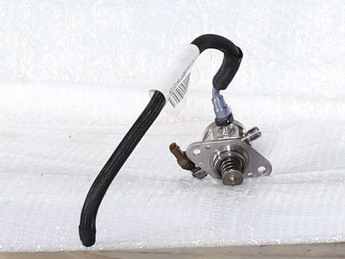 Used Injection pump Injection pump JEEP AVENGER (J2) 1.2 Hybrid 4Xe (145 hp) 39973258 39973258