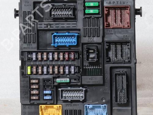 Used Fuse box Fuse box 36798148 36798148