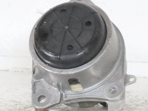 Used Engine mount Engine mount ALFA ROMEO GIULIA (952_) 2.2 D (952AFA25, 952AFM25, 952ALA25) (180 hp) 26709787 26709787