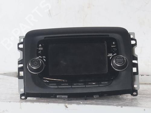 radio-fiat-500l-351_-352_-2012-32706655 main image