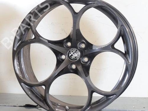 rim-alfa-romeo-stelvio-949_-2016-30738585 main image