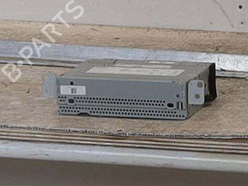 radio-alfa-romeo-giulia-952_-2015-27661012 main image