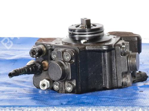Used Injection pump Injection pump FIAT 500X (334_) 1.3 D Multijet (334AXH1A) (95 hp) 30178813 30178813