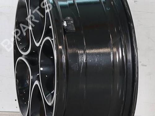 rim-alfa-romeo-giulia-952_-2015-30443314 main image