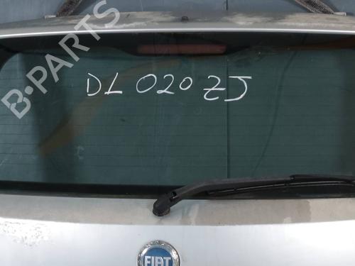 Heckklappe für FIAT PUNTO (188_) 1.2 60 (188.030, .050, .130, .150, .230, .250) (60 hp) 31647781
