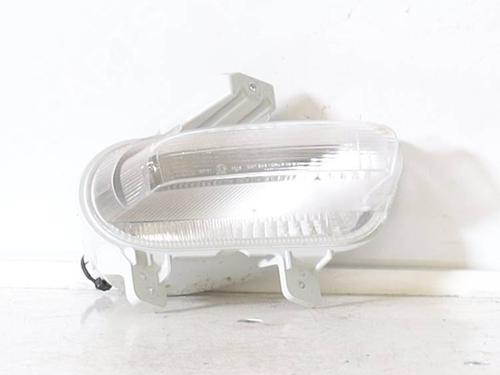 right-daytime-light-jeep-renegade-suv-bu-b1-bv-2014-23965566 main image