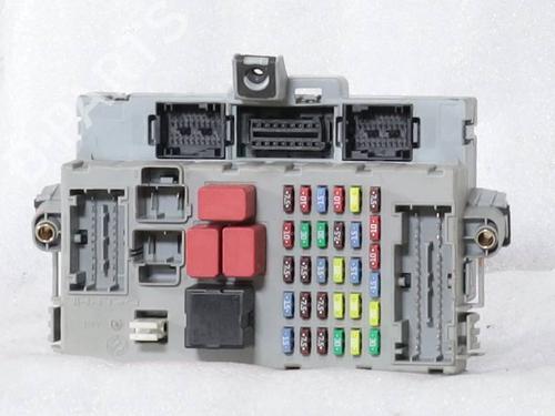 Used Fuse box Fuse box 36798062 36798062