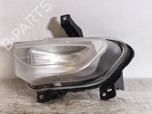 right-daytime-light-jeep-renegade-suv-bu-b1-bv-2014-39973203 main image
