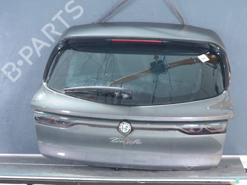 tailgate-alfa-romeo-tonale-965_-2022-38644959 main image