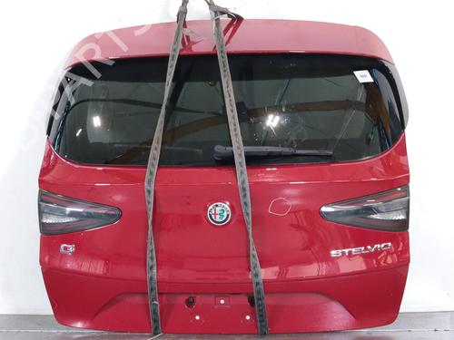 tailgate-alfa-romeo-stelvio-949_-2016-40071721 main image