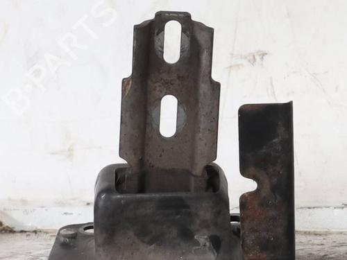 Used Engine mount Engine mount PEUGEOT 1007 (KM_) 1.6 16V (109 hp) 32706482 32706482
