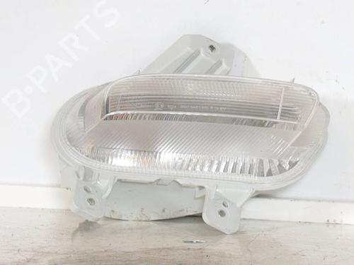 right-daytime-light-jeep-renegade-suv-bu-b1-bv-2014-25813612 main image