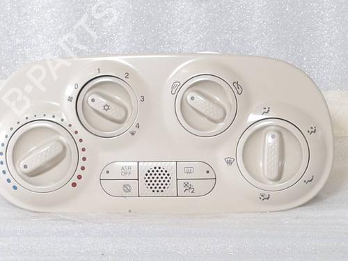 climate-control-fiat-500-312_-2007-39135426 main image