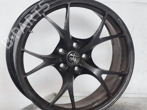 rim-alfa-romeo-giulia-952_-2015-30662315 main image