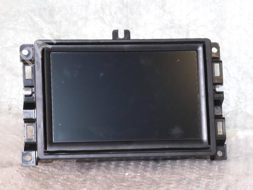 radio-jeep-renegade-suv-bu-b1-bv-2014-40039726 main image