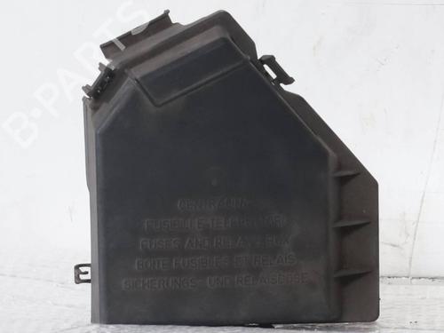 Used Fuse box Fuse box LANCIA YPSILON (843_) 1.2 (843.AXA1A) (60 hp) 33401280 33401280
