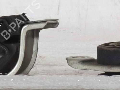 Used Engine mount Engine mount FIAT PANDA (169_) 1.2 (169.AXB11, 169.AXB1A) (60 hp) 31647556 31647556
